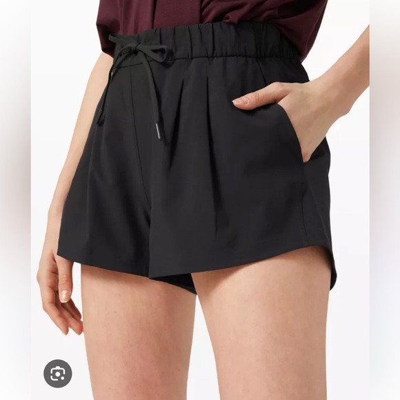 Stroll at Sundown Lululemon Shorts - Picture 1 of 12